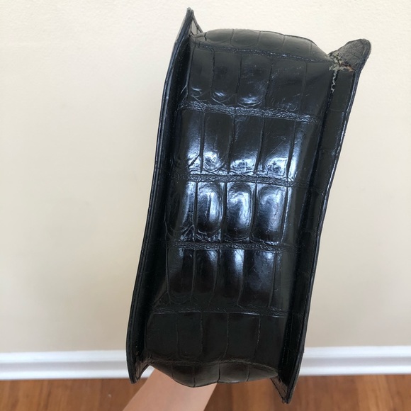 🐊 Saks vintage (genuine) alligator skin bag 🐊 - Picture 15 of 16